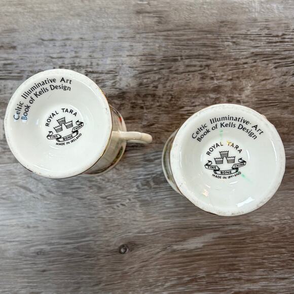 Royal Tara Ireland Celtic Book of Kells Fine Bone China Mug Set of 2 Gold Trim - Picture 2 of 6
